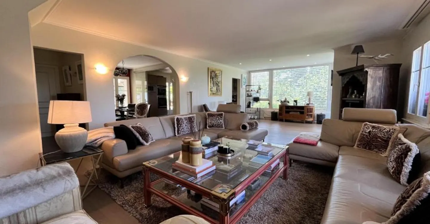 Superb Individual Villa on a 3000 m² Plot in Grand-Saconnex - Photo 4 of 9