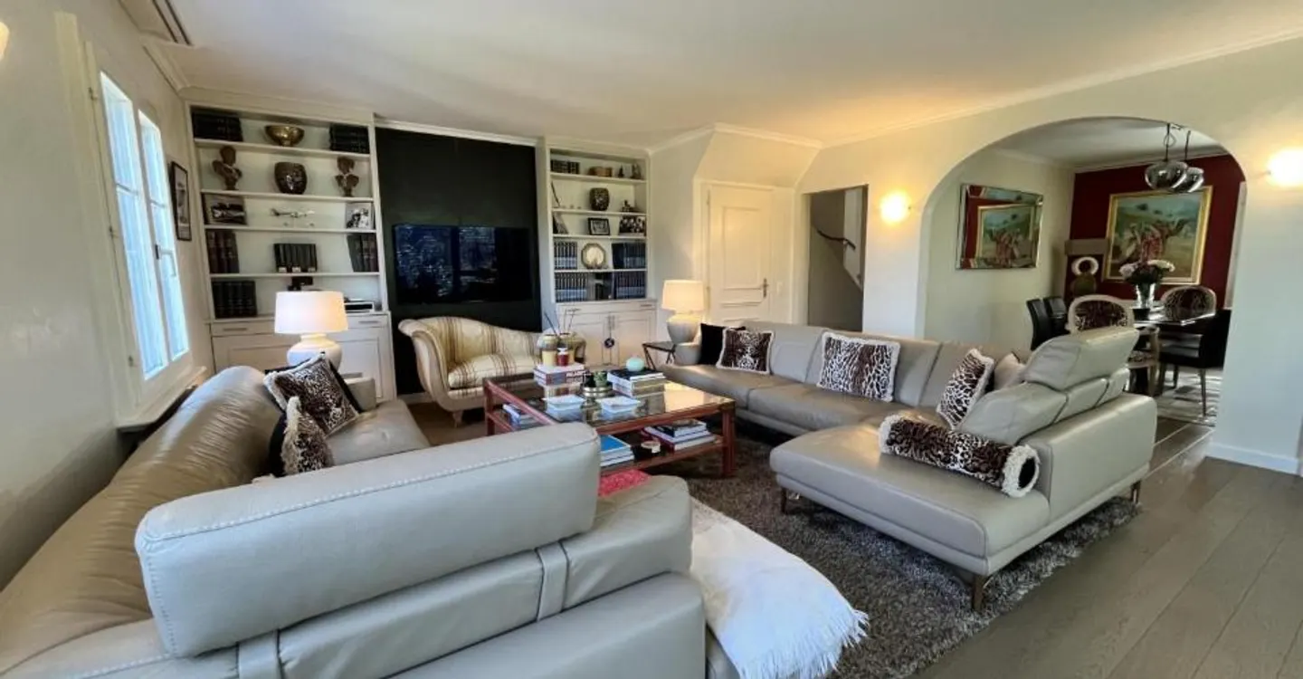 Superb Individual Villa on a 3000 m² Plot in Grand-Saconnex - Photo 5 of 9