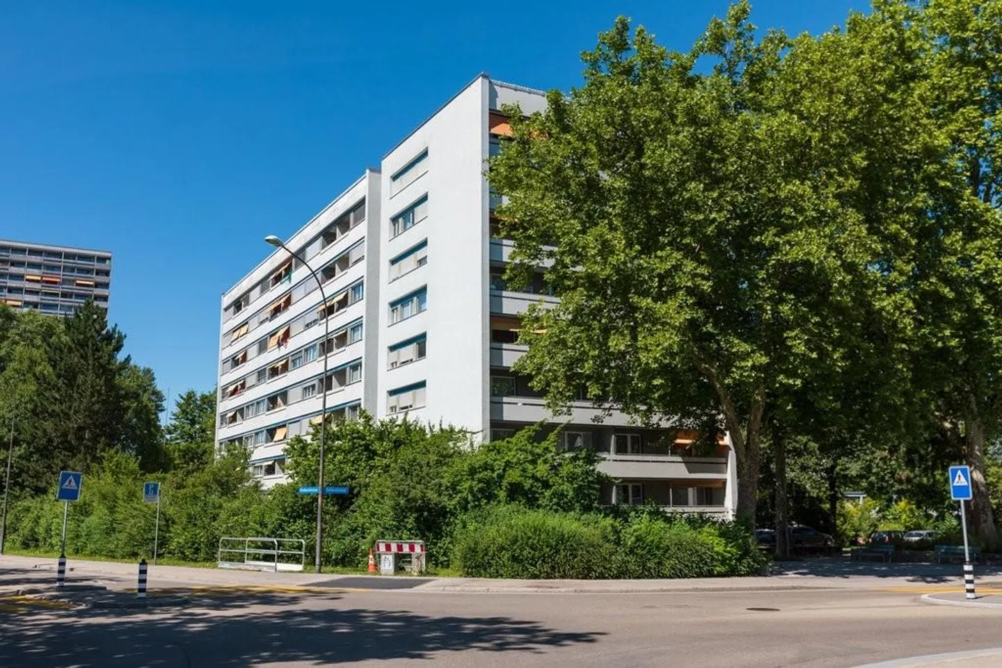 Appartement 3.5 pièces avec balcon à Tscharni !! - Photo 1 sur 12
