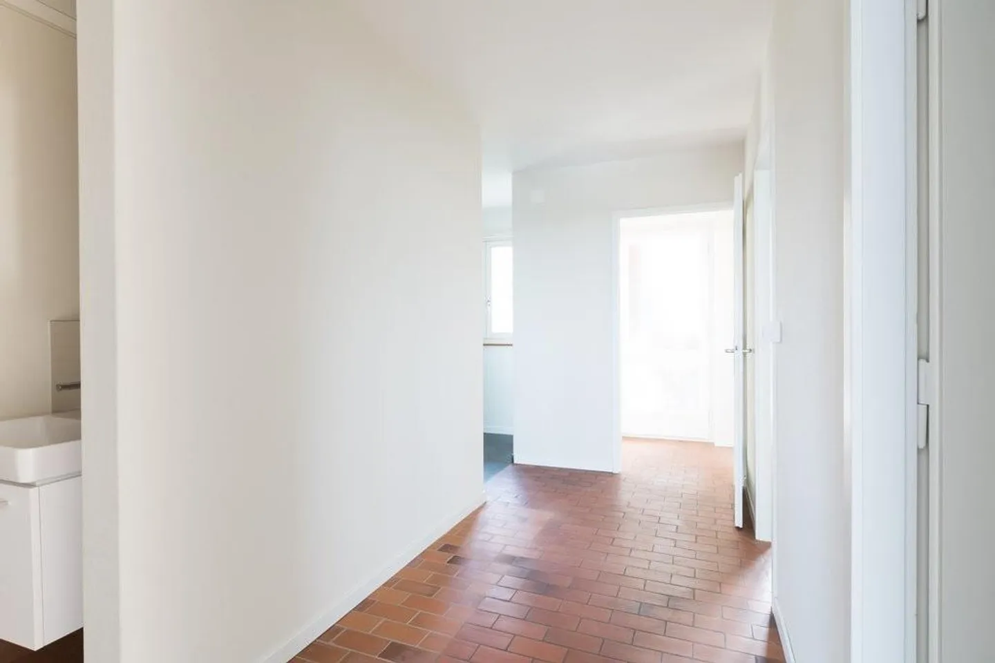 Appartement 3.5 pièces avec balcon à Tscharni !! - Photo 10 sur 12