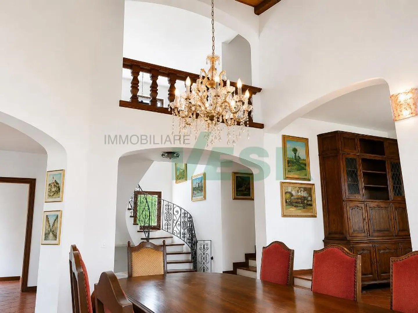 Villa méditerranéenne élégante et spacieuse avec grand terrain - Photo 6 sur 13
