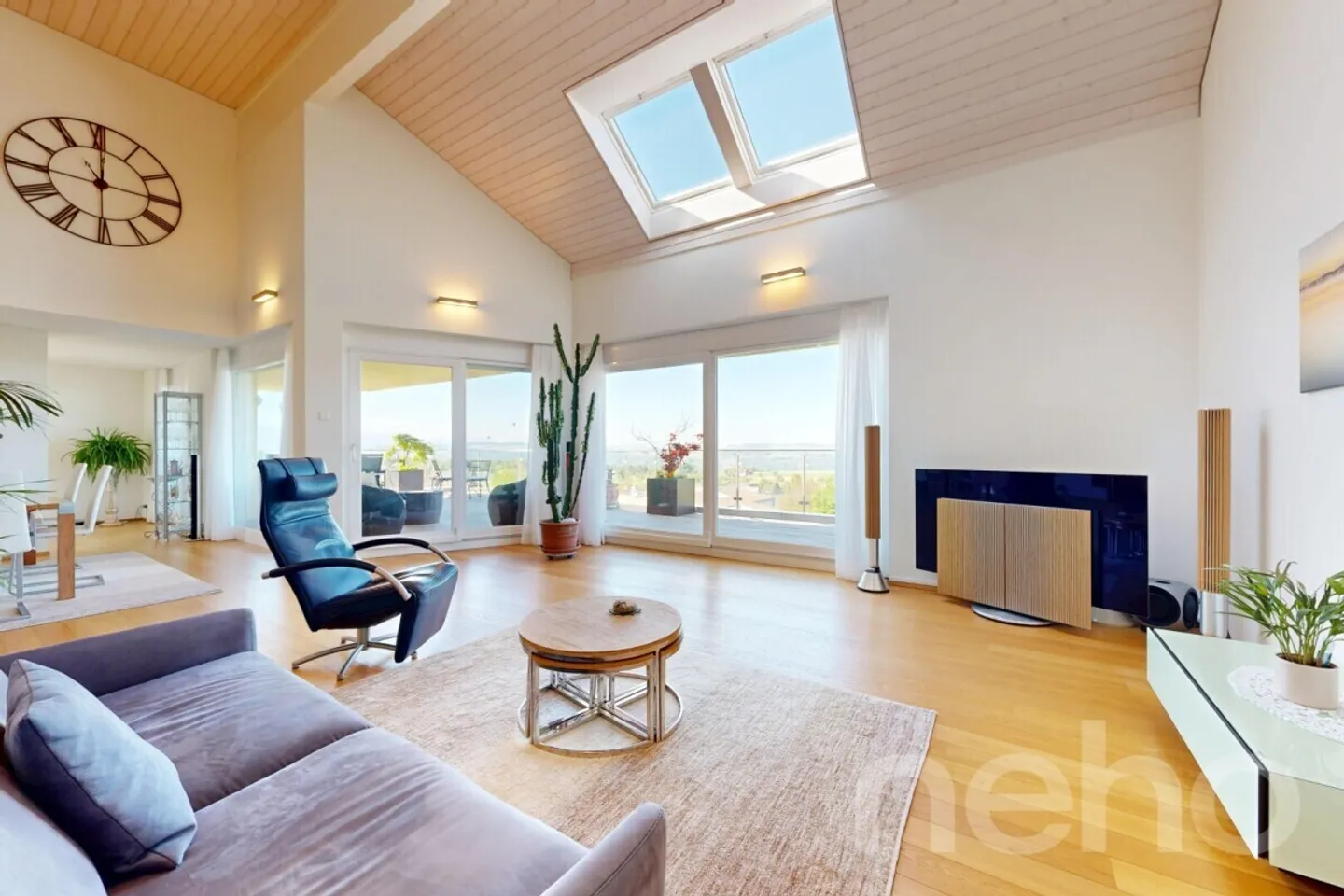 Exclusive penthouse maisonette with panoramic view - Photo 8 of 12