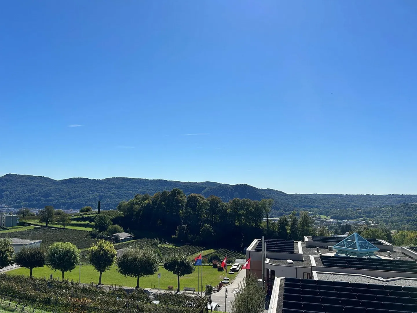 Bellissimo appartamento di 4,5 stanze con camino e aria condizionata a Castel San Pietro - Foto 2 di 15