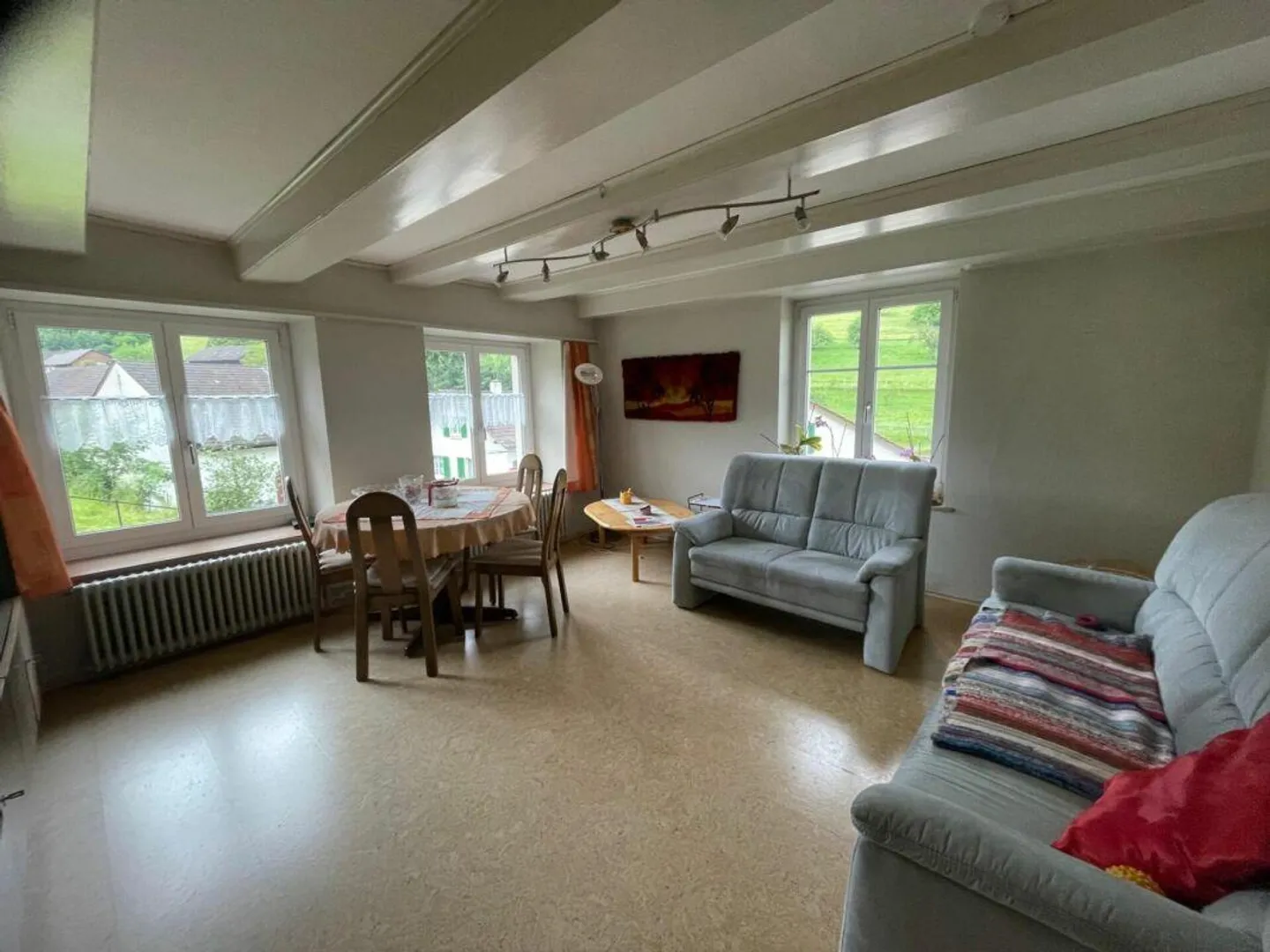 Propriété spacieuse avec 2 unités résidentielles et potentiel - Photo 8 sur 12