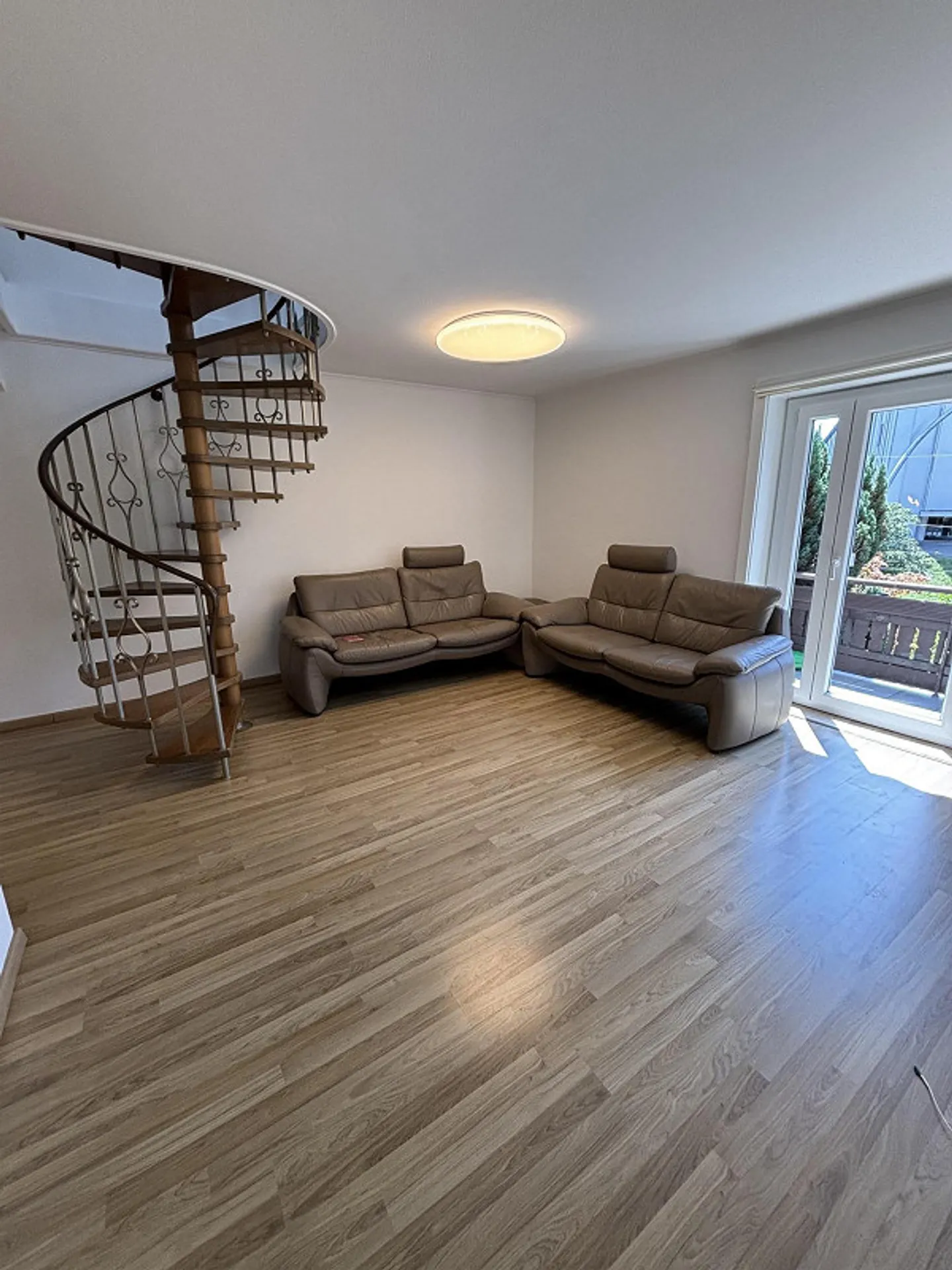 Condominium seeks new tenants - Photo 3 of 12