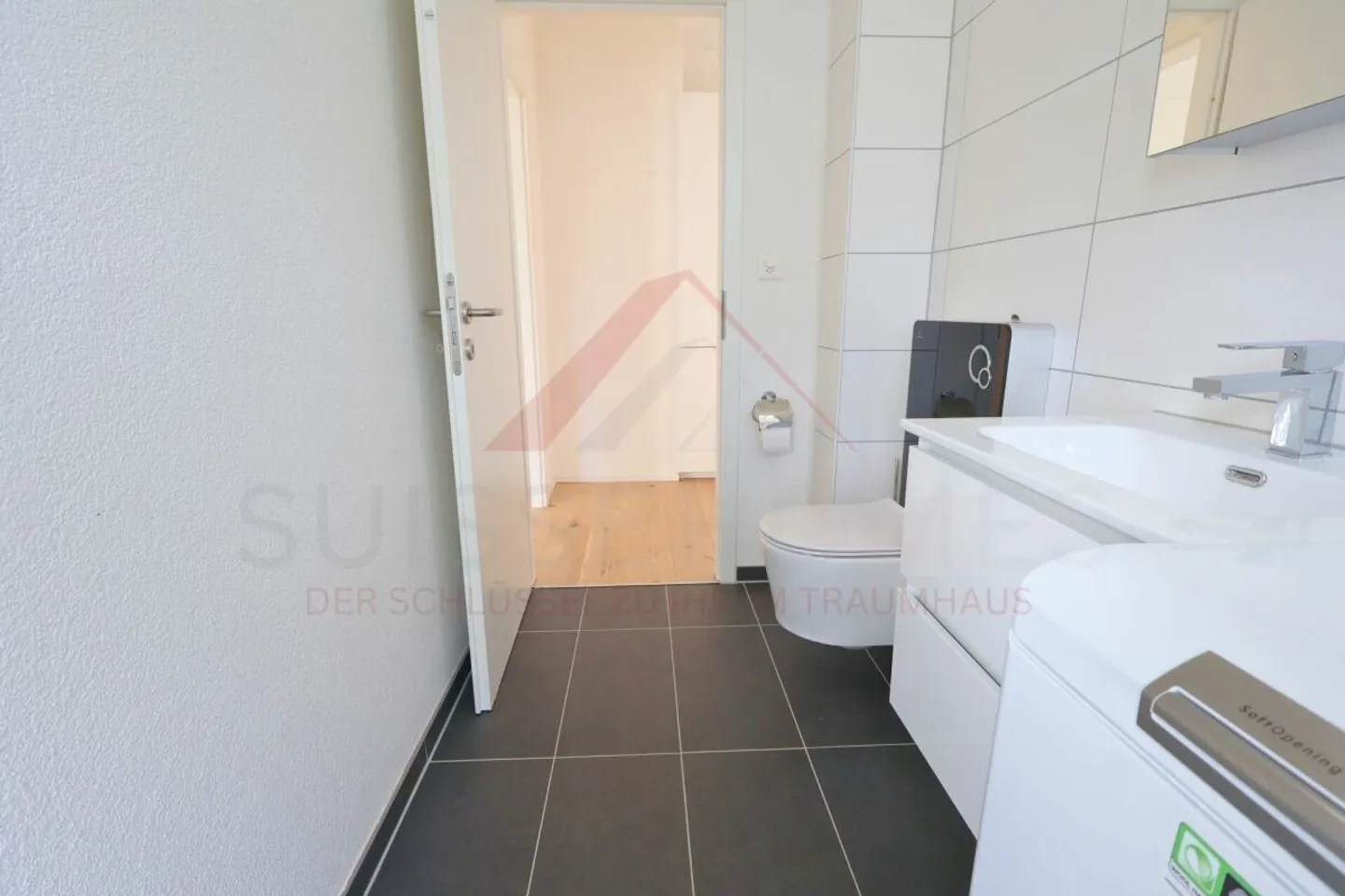 Appartement 2 pièces élégant avec balcon - fraîchement rénové et immédiatement disponible - Photo 9 sur 11