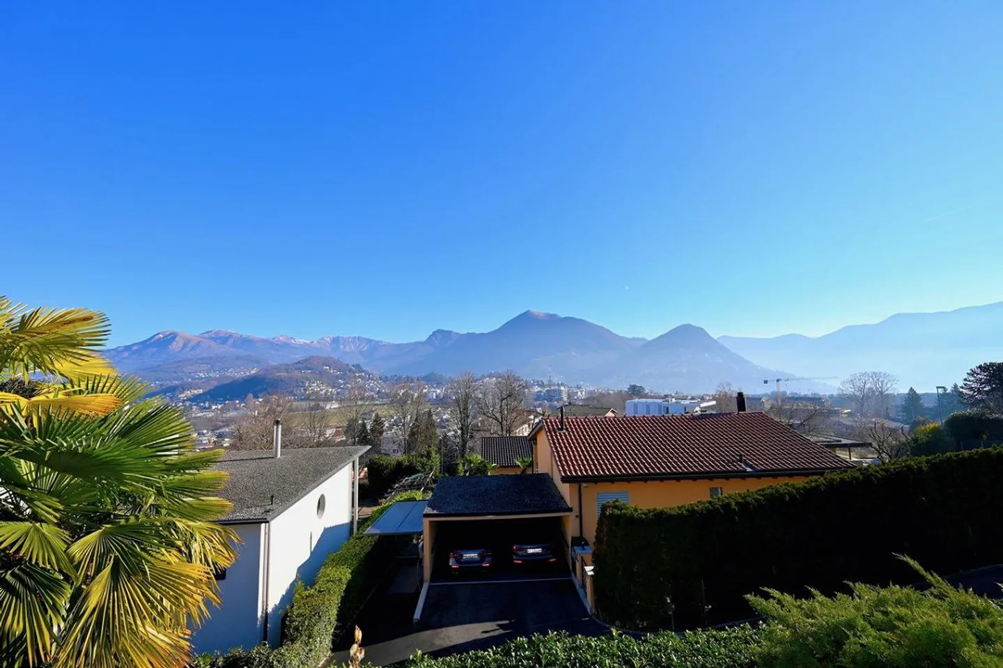 Villa mit Seeblick - Foto 2 von 27