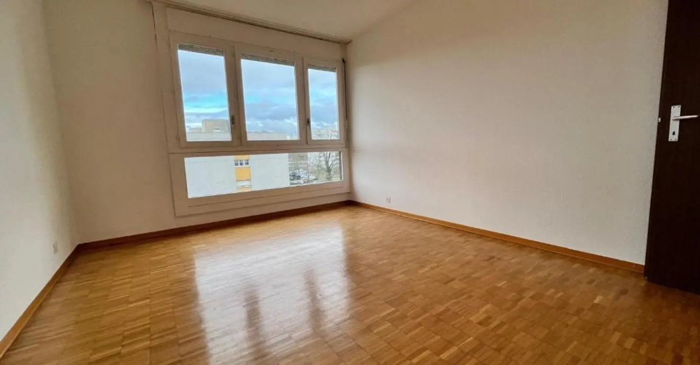 Appartement rénové avec vue - Photo 6 sur 12