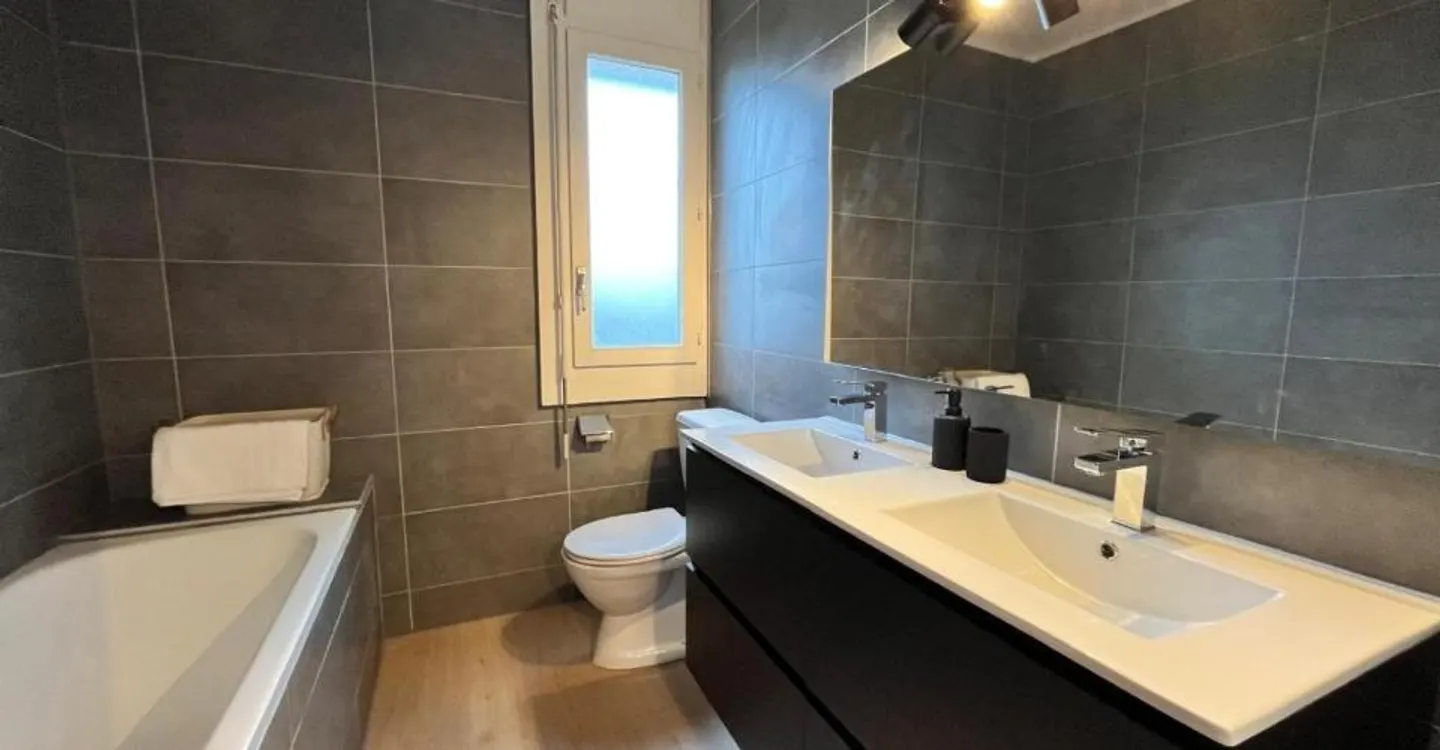 Appartement rénové avec vue - Photo 7 sur 12