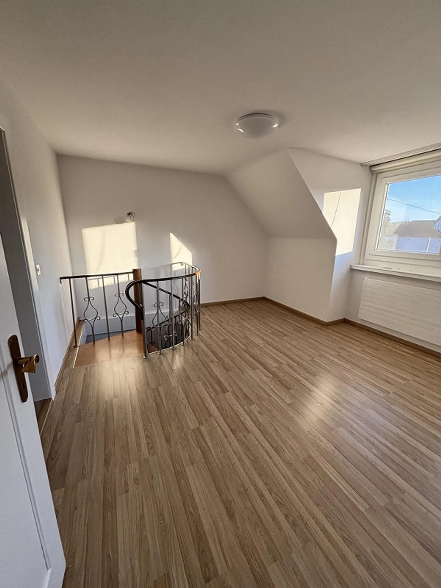 Condominium seeks new tenants - Photo 7 of 12