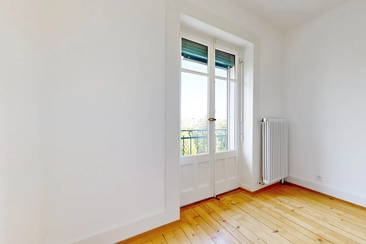 Apartment for rent - Photo 4 of 5