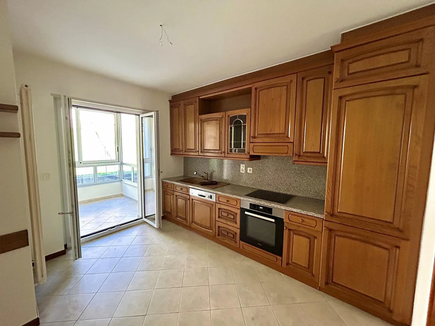 Bellissimo appartamento di 4,5 stanze con camino e aria condizionata a Castel San Pietro - Foto 8 di 15