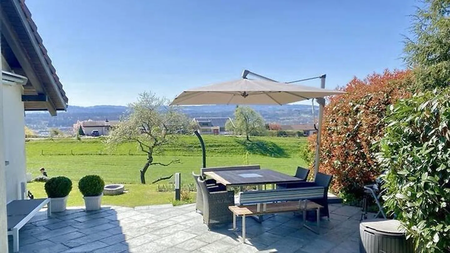 Charmantes Haus in Widen - Foto 1 von 10