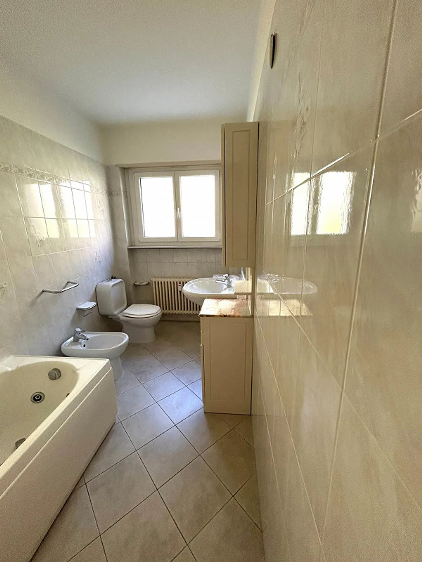 Bellissimo appartamento di 4,5 stanze con camino e aria condizionata a Castel San Pietro - Foto 10 di 15