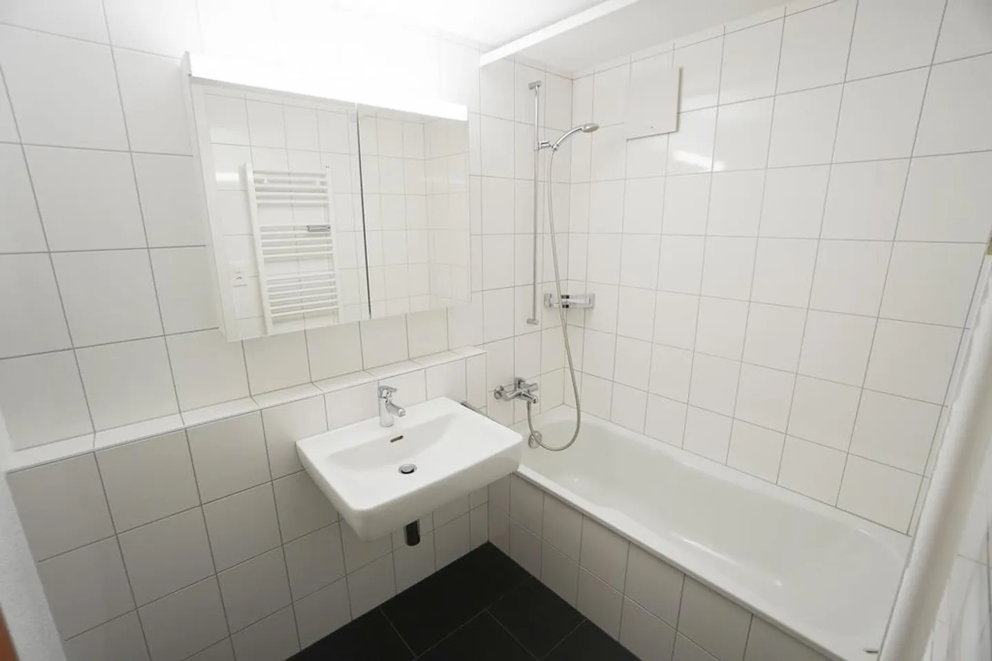 Attraktive 4.5-Zimmerwohnung im Speicher ab 01.12.2025 - Foto 3 von 12