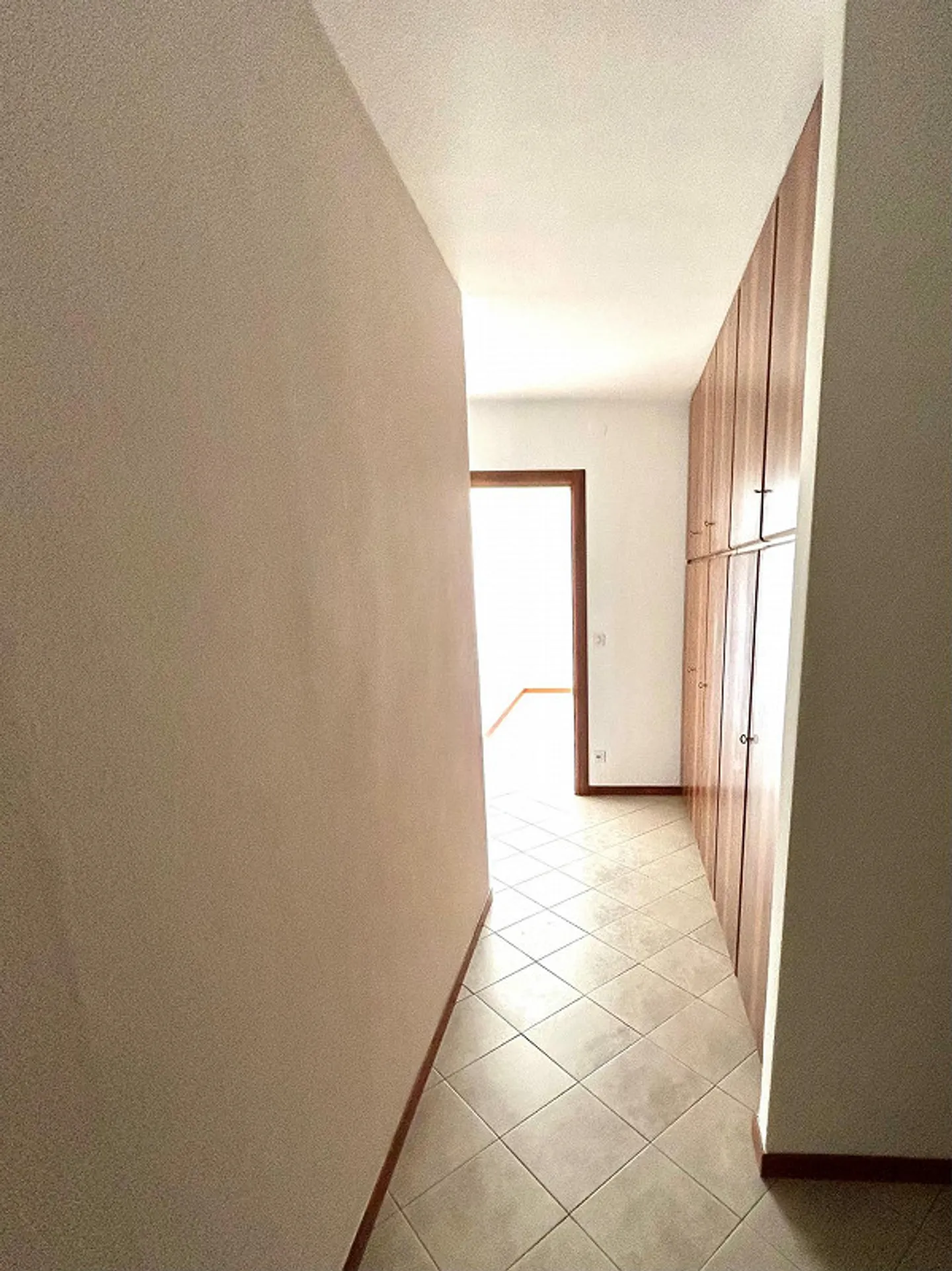 Bellissimo appartamento di 4,5 stanze con camino e aria condizionata a Castel San Pietro - Foto 15 di 15
