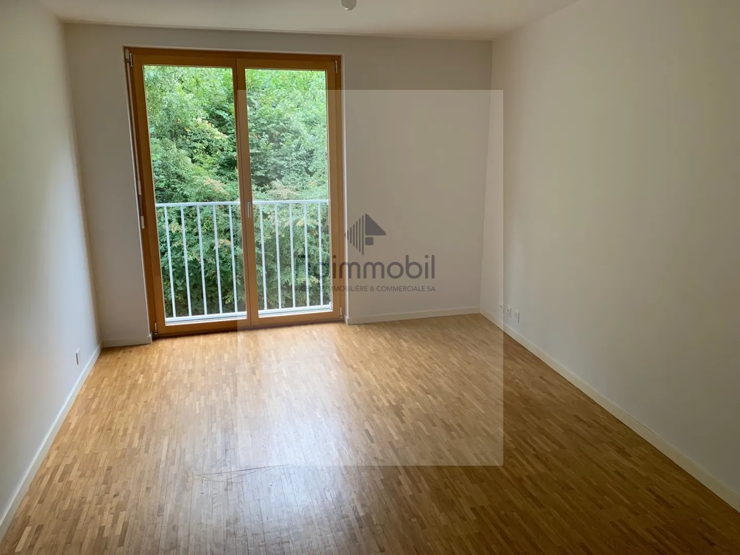 MAGNIFICENT APARTMENT CLOSE TO ALL AMENITIES - Photo 1 of 11