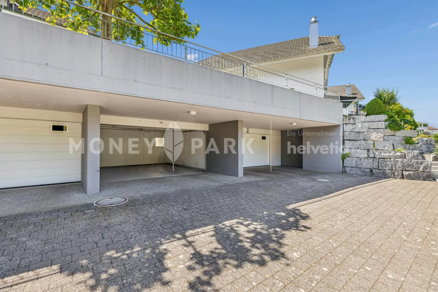 5.5-Room Single-Family House with Privacy, Garden, and Space to Live - Photo 13 of 14