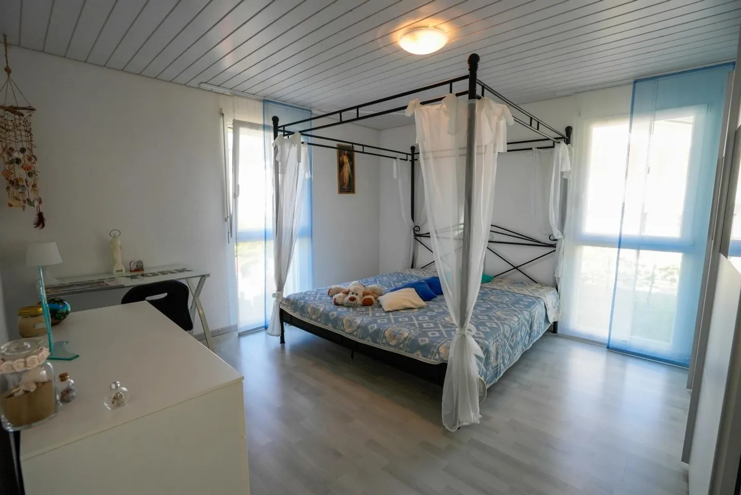 Grosszügiges Einfamilienhaus mit wunderbarer Besonnung - Foto 11 von 12
