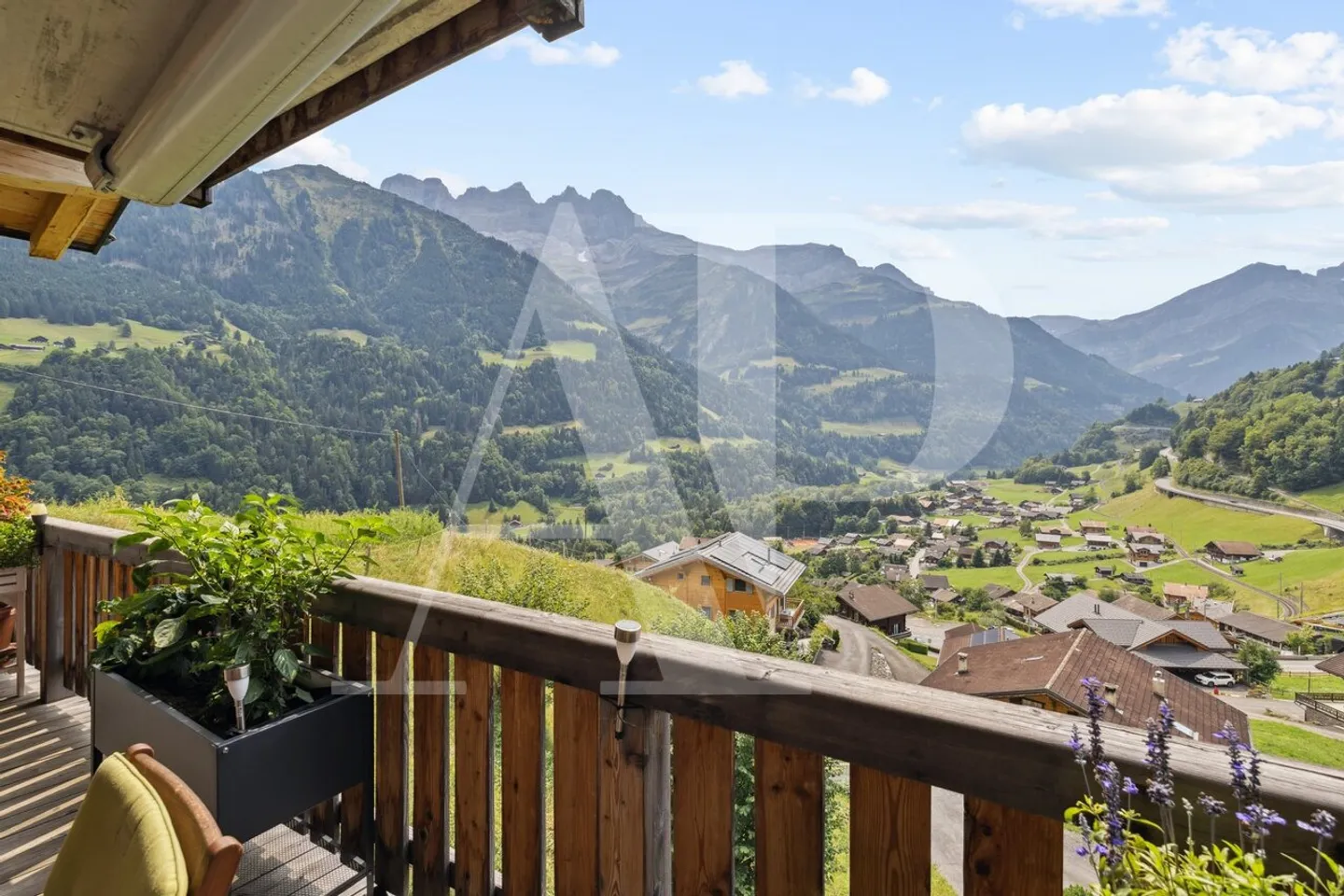 Spazioso e luminoso duplex di 7,5 stanze con vista mozzafiato - Foto 8 di 23