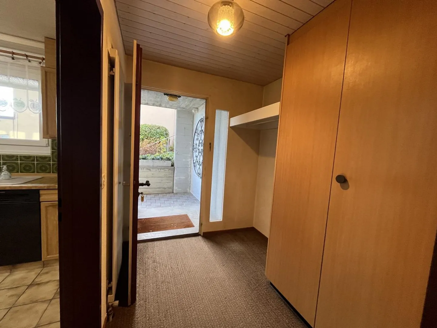 Sunny terrace apartment with great potential in Schaffhausen - Photo 8 of 20