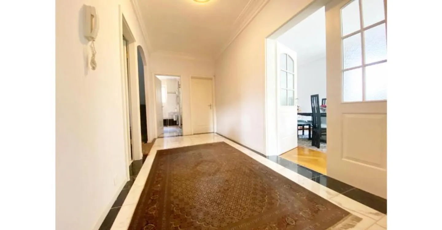Wunderschöne Familienvilla mit großem Garten in Cointrin - 2'890'000.-- - Foto 4 von 7