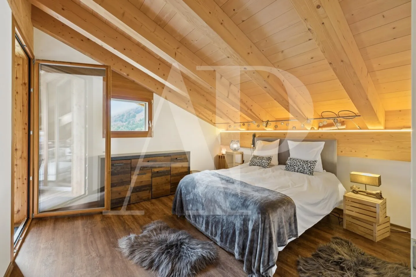 Spazioso e luminoso duplex di 7,5 stanze con vista mozzafiato - Foto 19 di 23