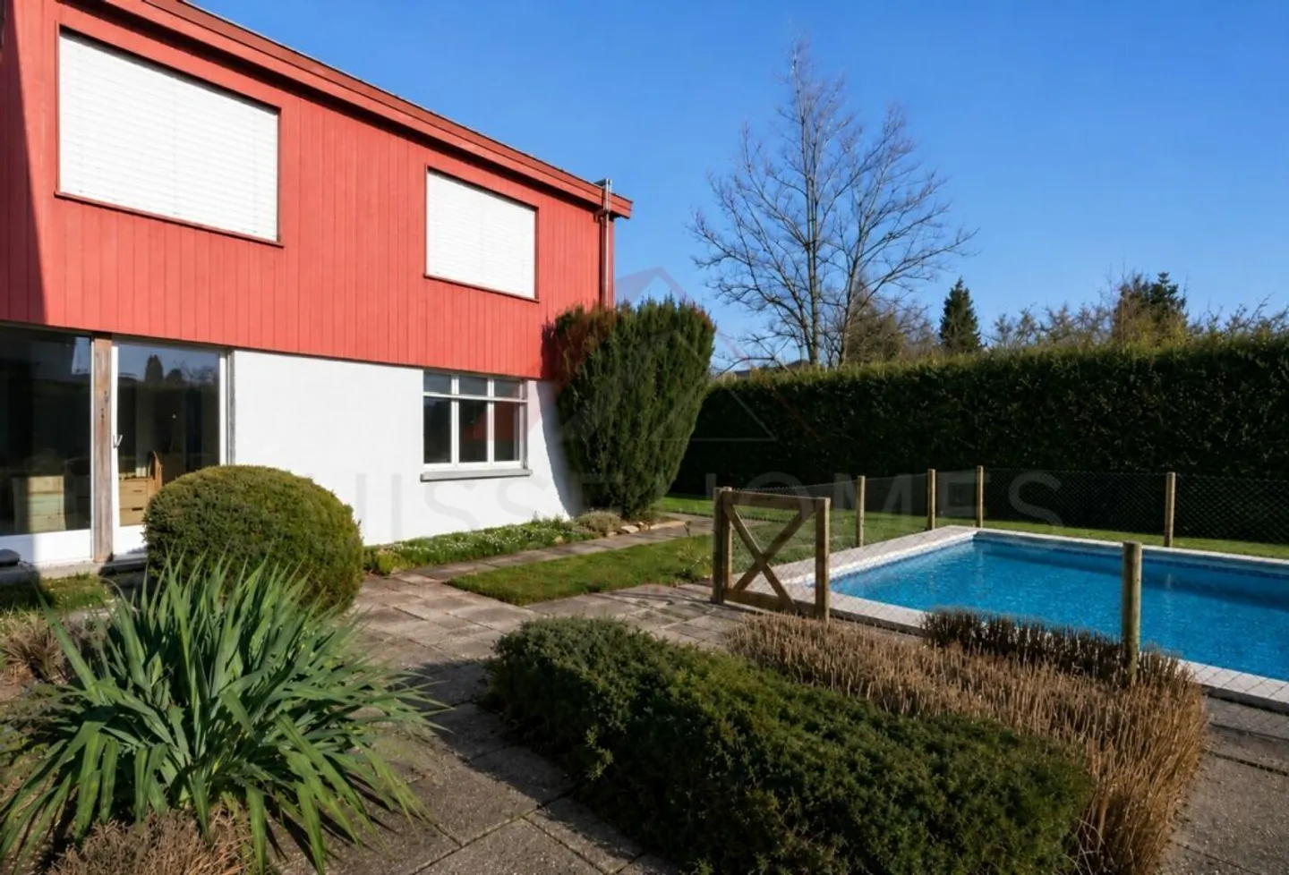 Exklusives Einfamilienhaus mit Pool - Foto 4 von 24