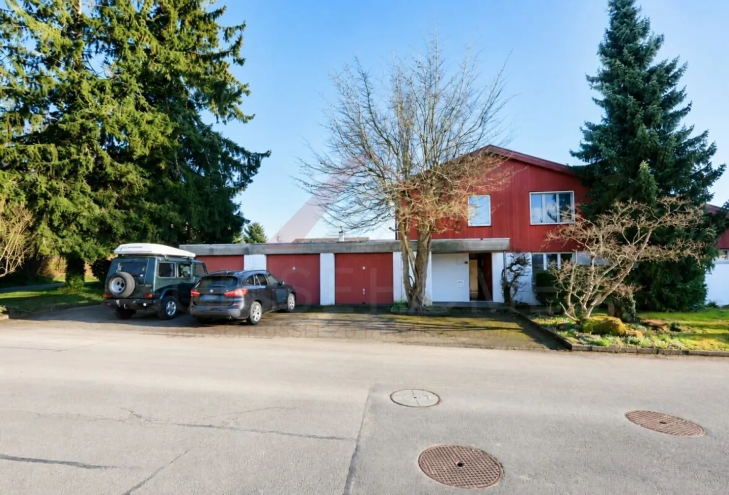 Exklusives Einfamilienhaus mit Pool - Foto 22 von 24