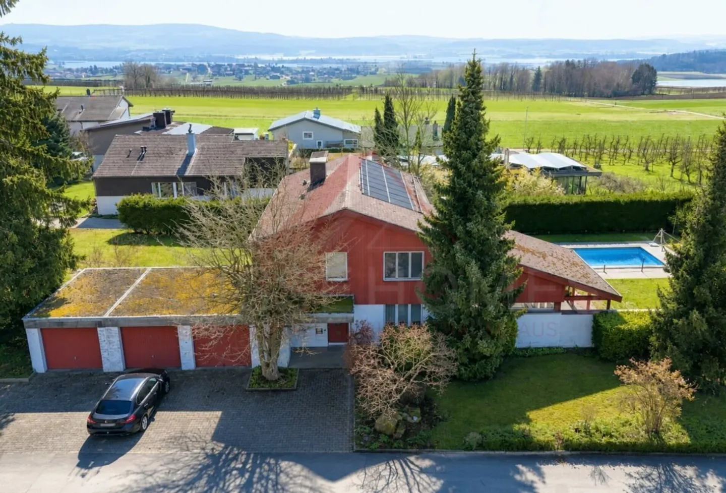 Exklusives Einfamilienhaus mit Pool - Foto 23 von 24