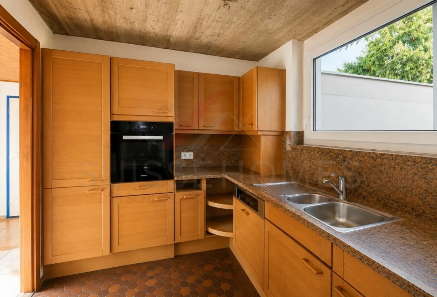 Exklusives Einfamilienhaus mit Pool - Foto 11 von 24