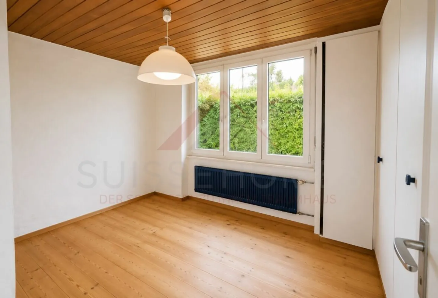 Exklusives Einfamilienhaus mit Pool - Foto 18 von 24