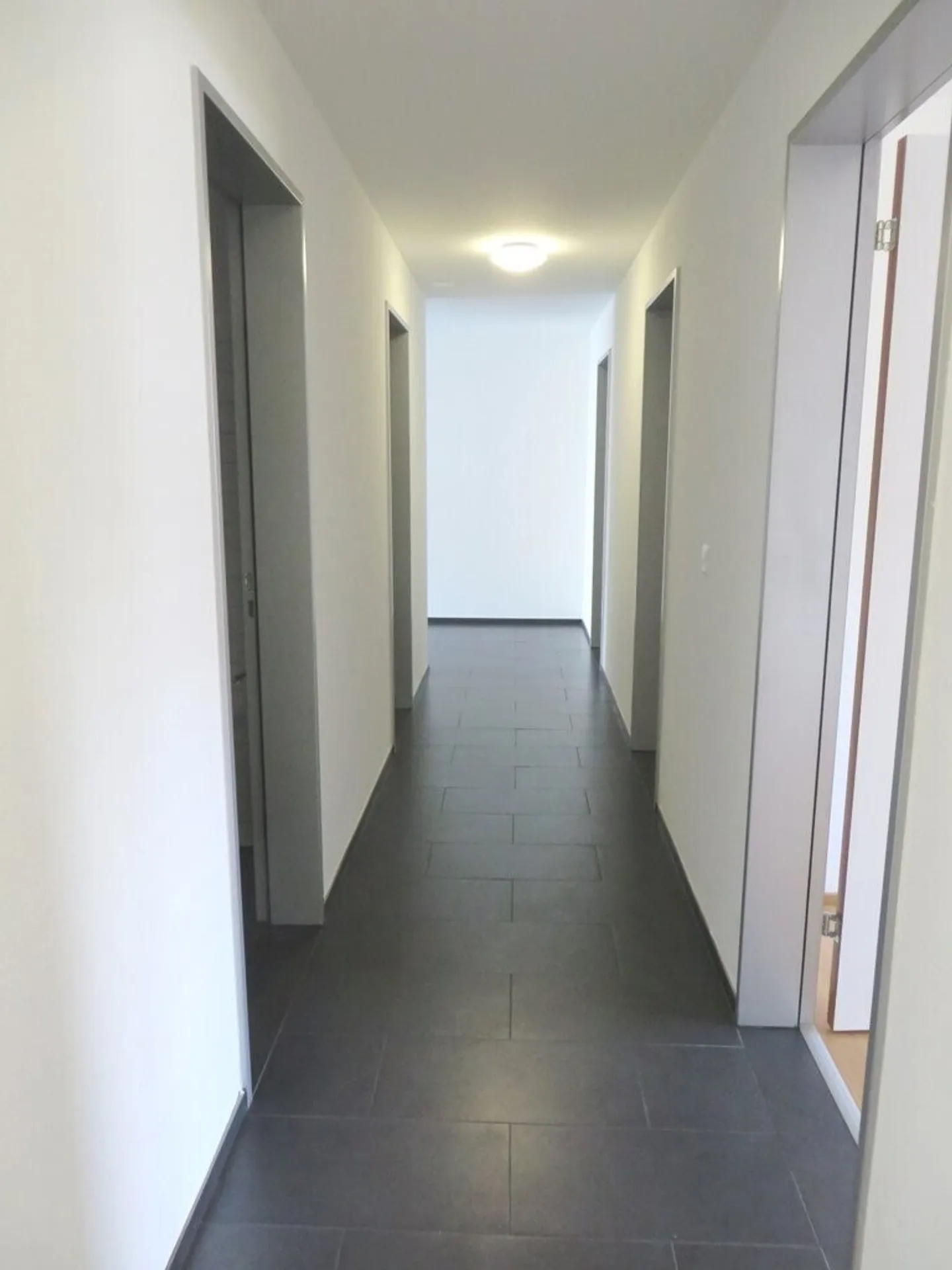 Appartement confortable avec coin salon de jardin ensoleillé - Photo 6 sur 6