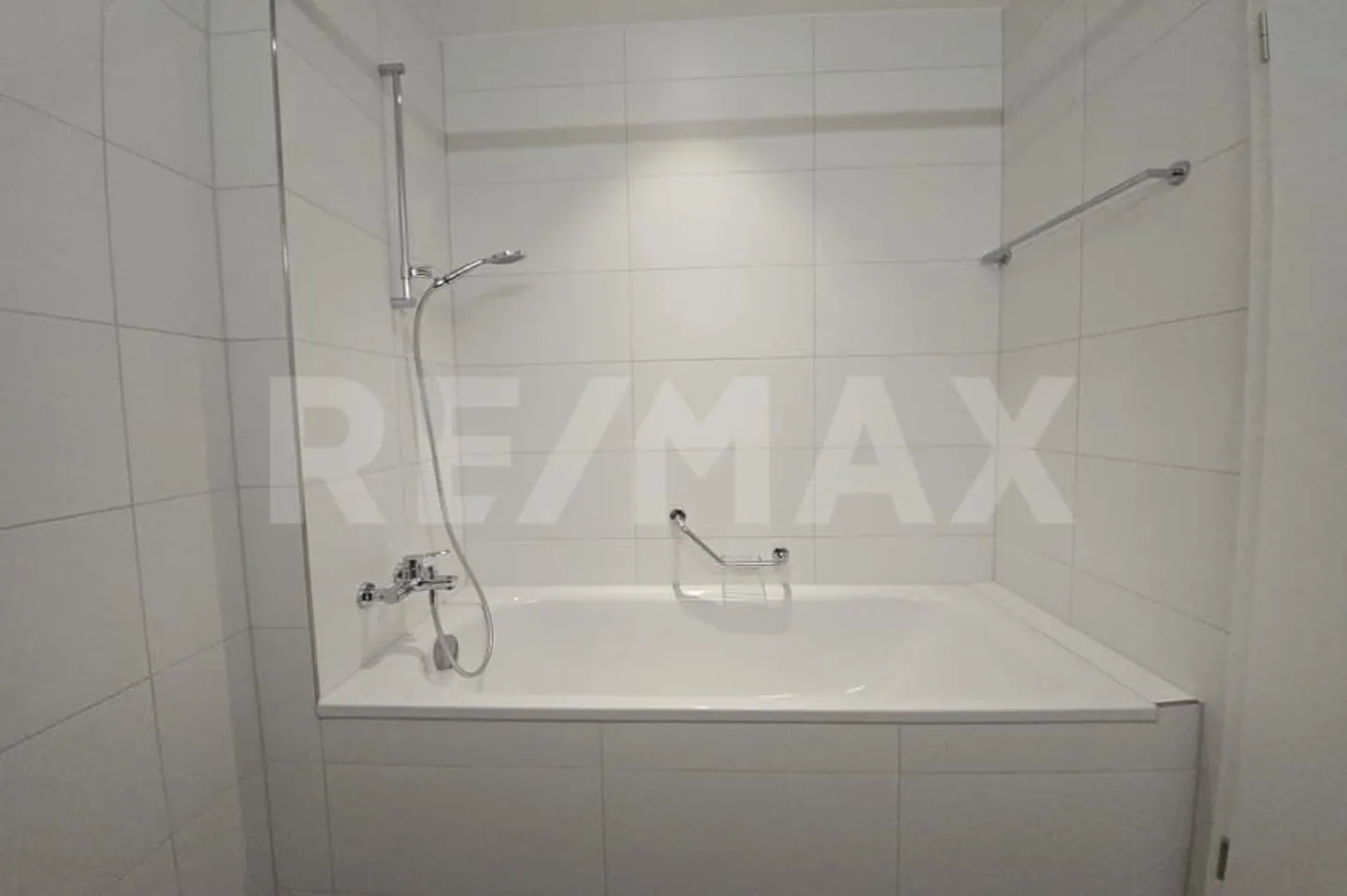 New 3.5-room apartment in the heart of Avenches, first occupant - Photo 9 of 12
