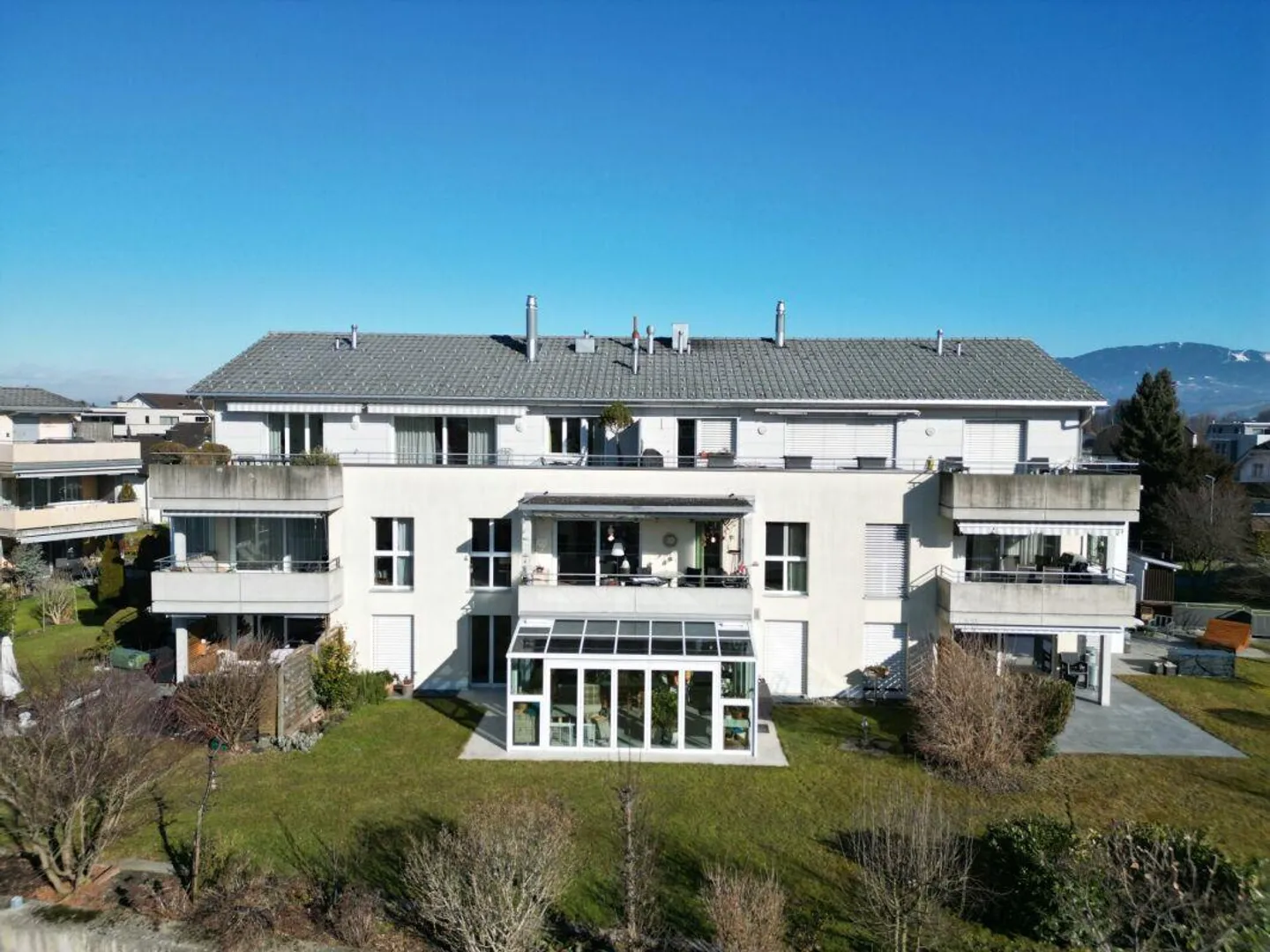 Bright 4.5 Room Apartment in a Quiet Location - Photo 4 of 18