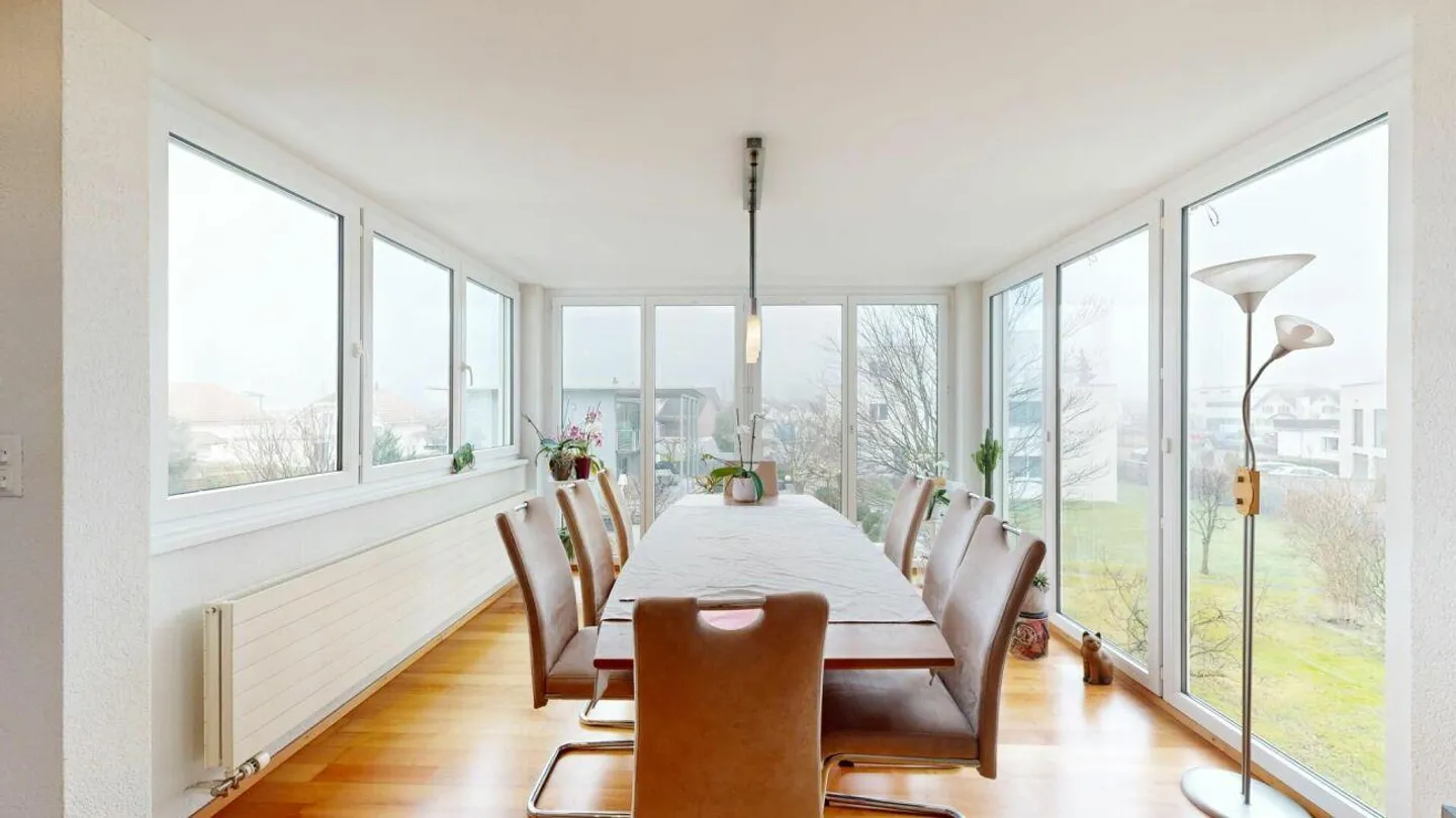 Bright 4.5 Room Apartment in a Quiet Location - Photo 7 of 18