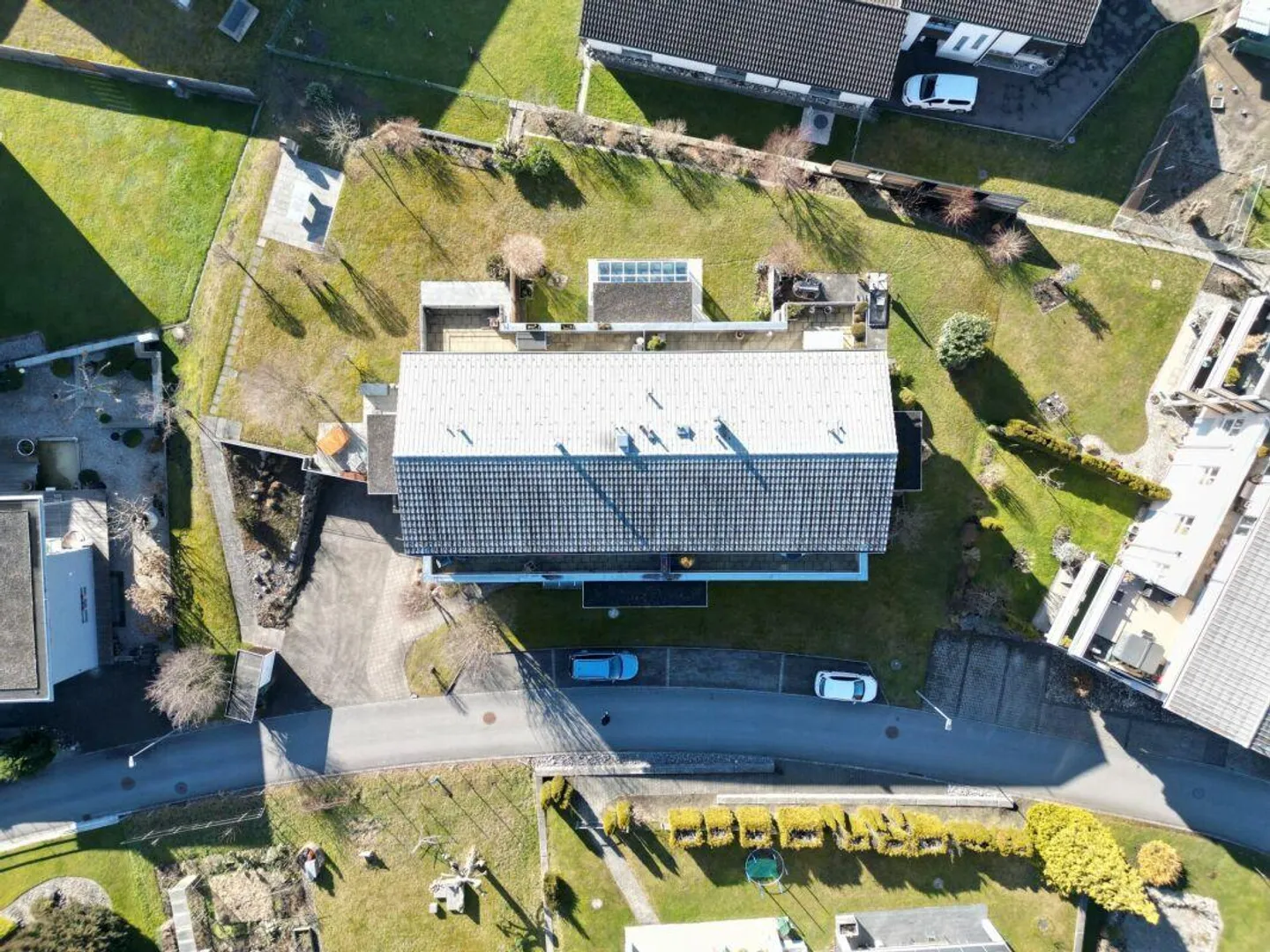 Bright 4.5 Room Apartment in a Quiet Location - Photo 5 of 18