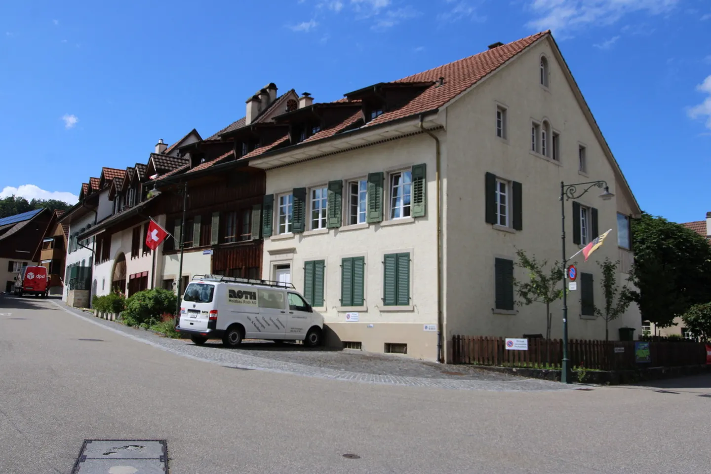 Residential building for sale - Photo 1 of 11
