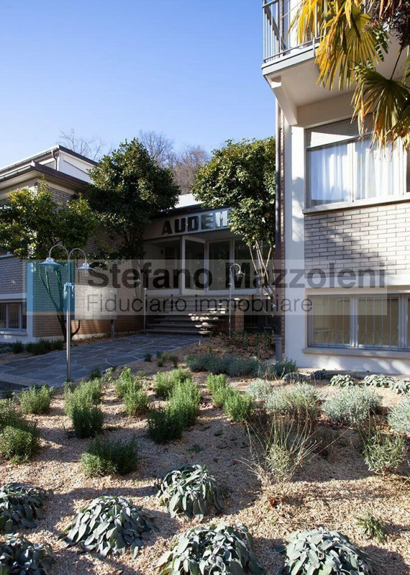 LUGANO LORETO - Büro von 22 m² erweiterbar - Foto 1 von 2