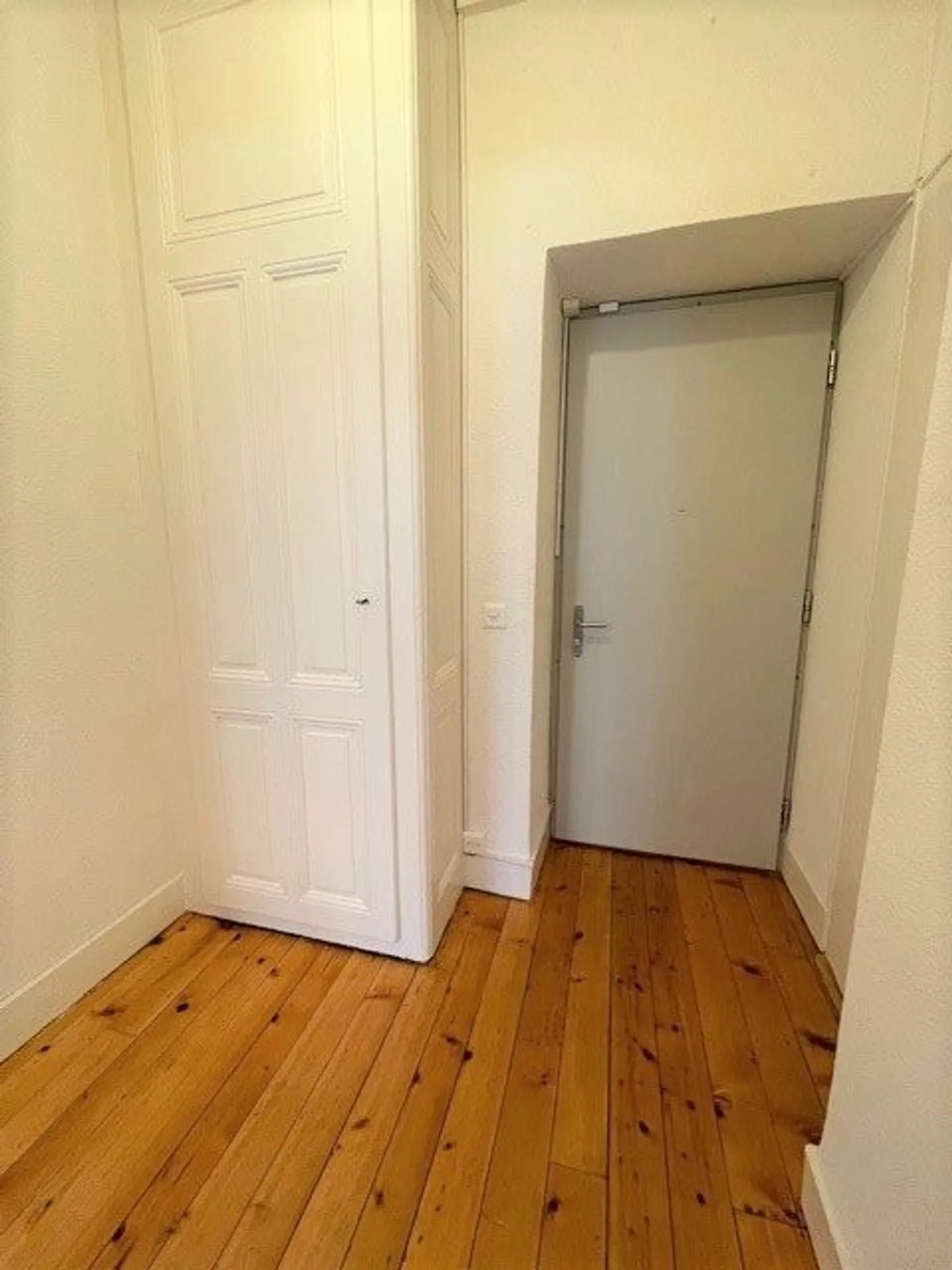 Eaux-Vives: schöne Wohnung in der Nähe des Sees - Foto 5 von 7