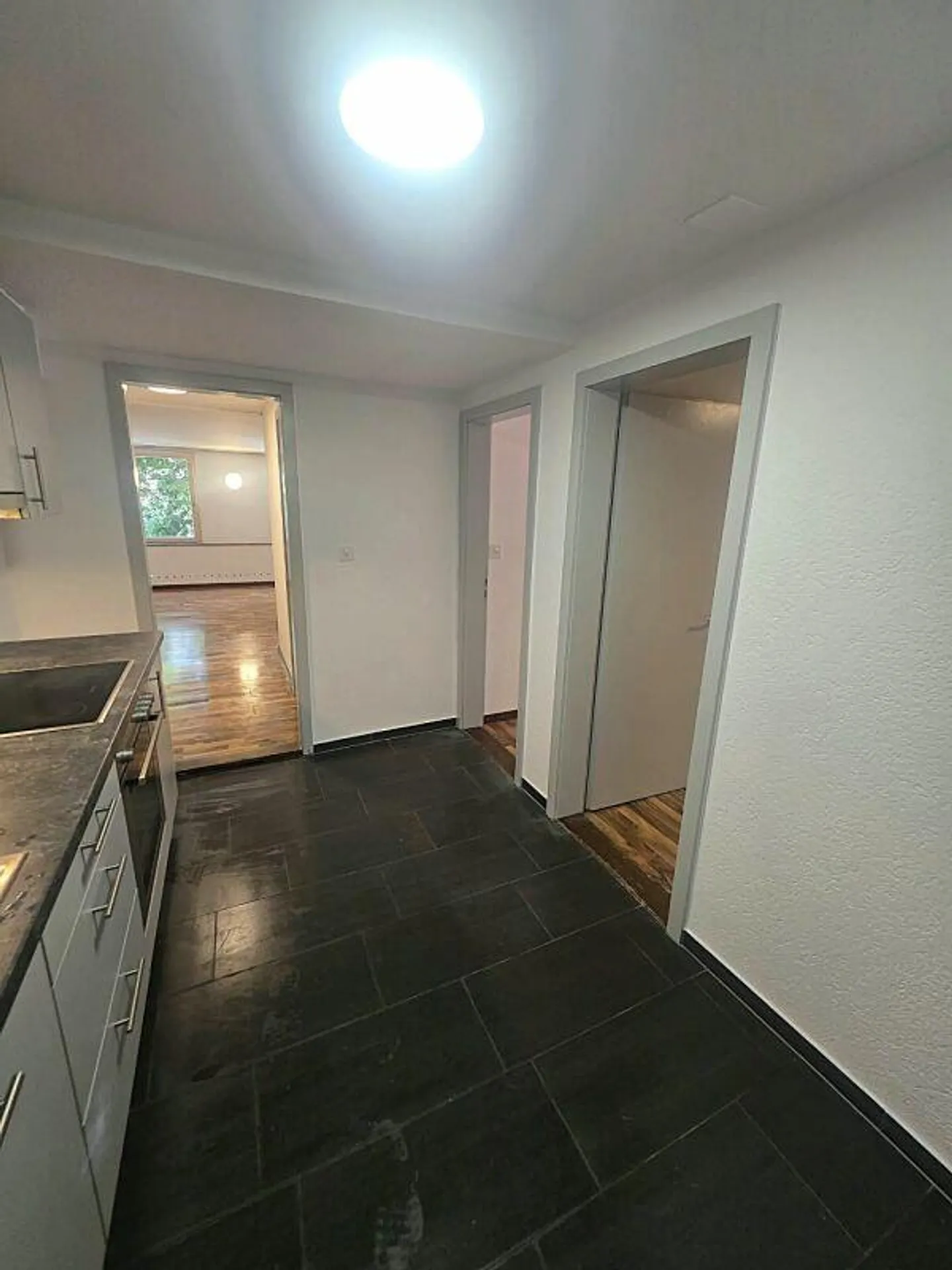 Appartamento accogliente con 4 stanze in affitto - Foto 2 di 9