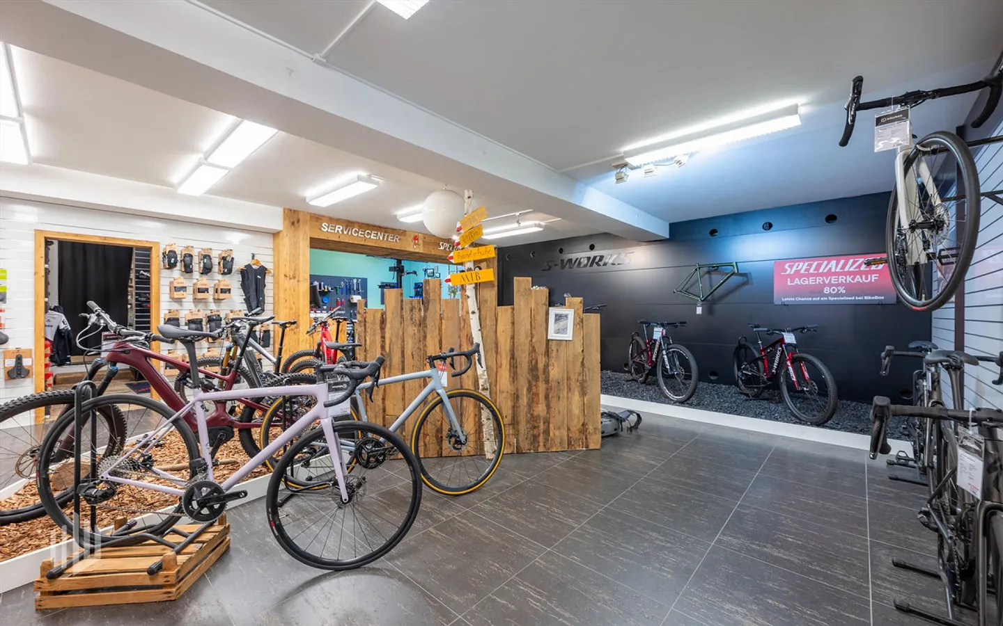 ImmoWyss - Maison multifamiliale attrayante avec locaux commerciaux - Photo 2 sur 8