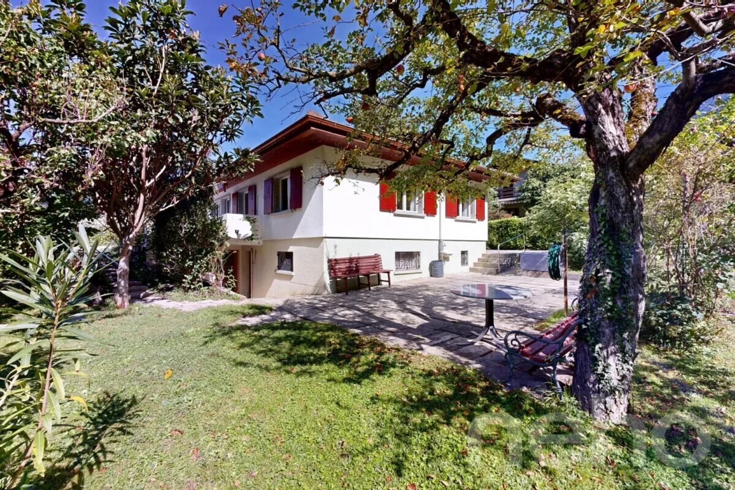 Grande terreno edificabile e casa da ristrutturare nel cuore della tranquillità - Foto 2 di 12