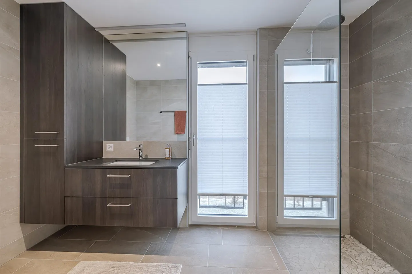 Elevated Living Style in Rural Surroundings - Cordast - Photo 10 of 14