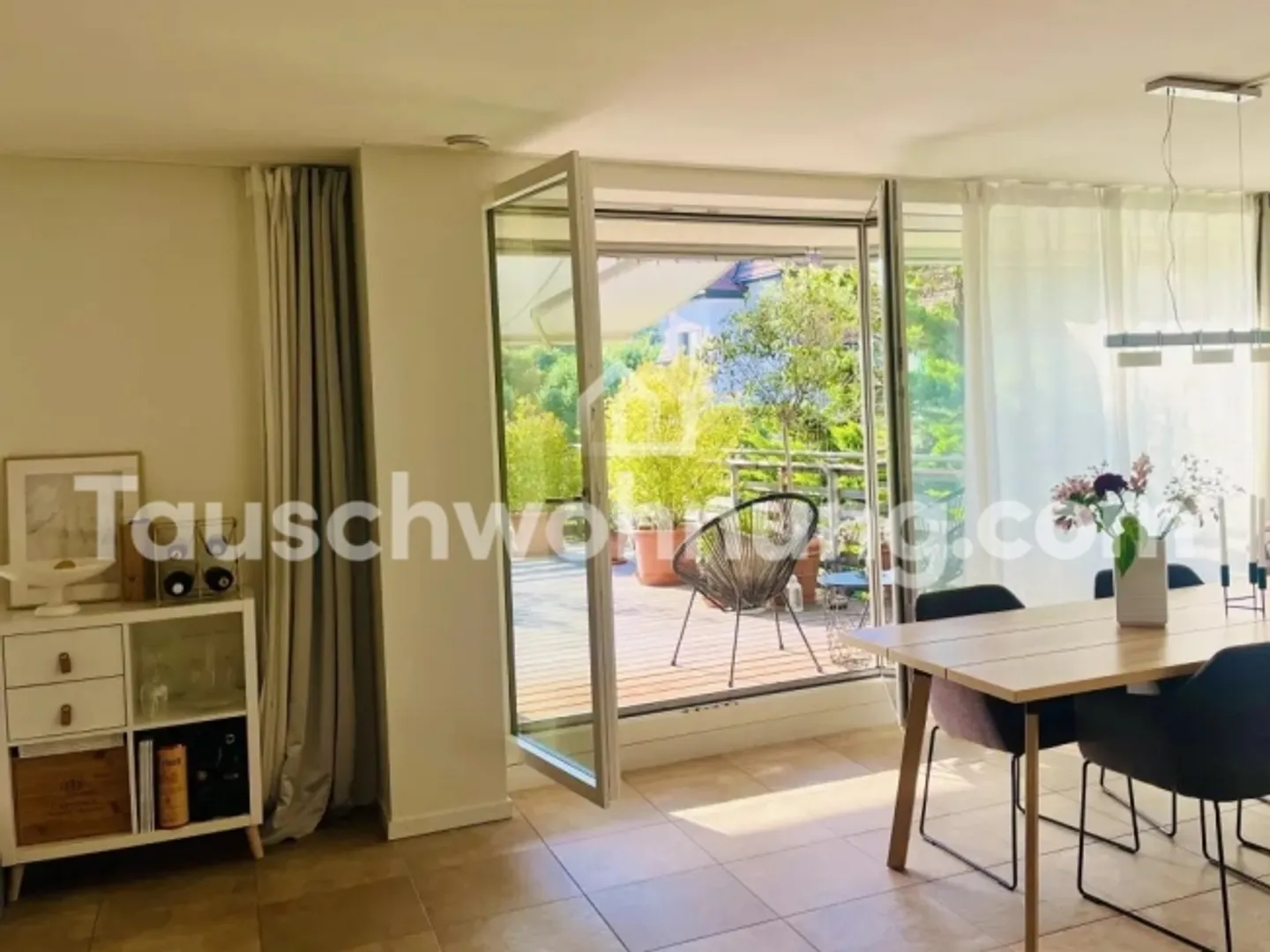 Stepped apartment for rent - Photo 1 of 1