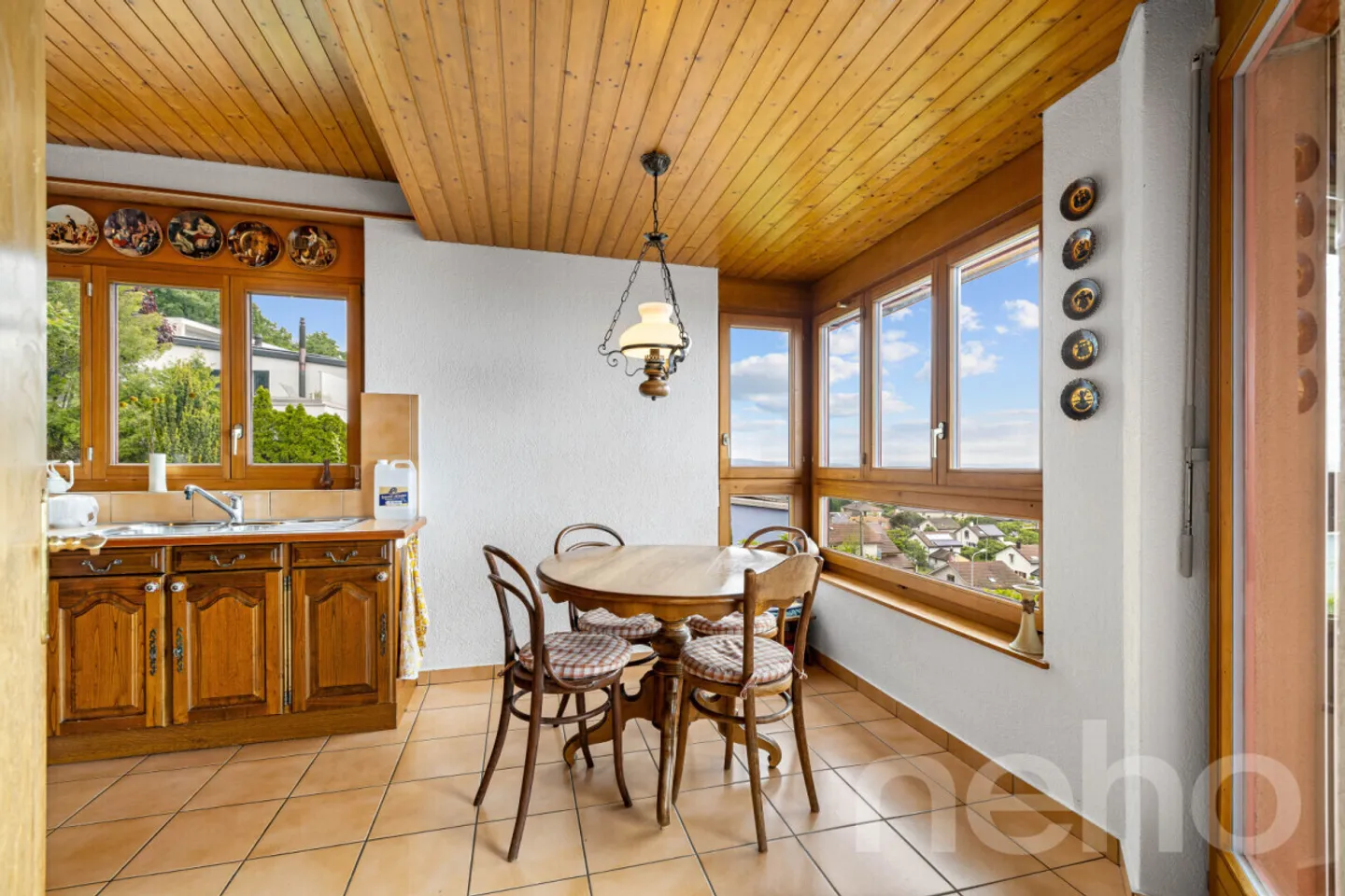 Opportunità unica: attico con vista panoramica sul lago di Neuchâtel - Foto 5 di 12