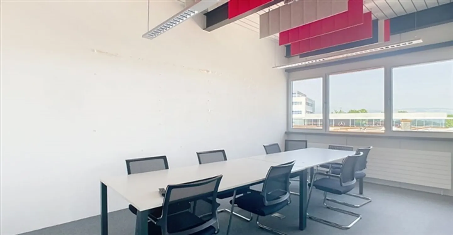 Bureau spacieux à Nyon - Photo 1 sur 11