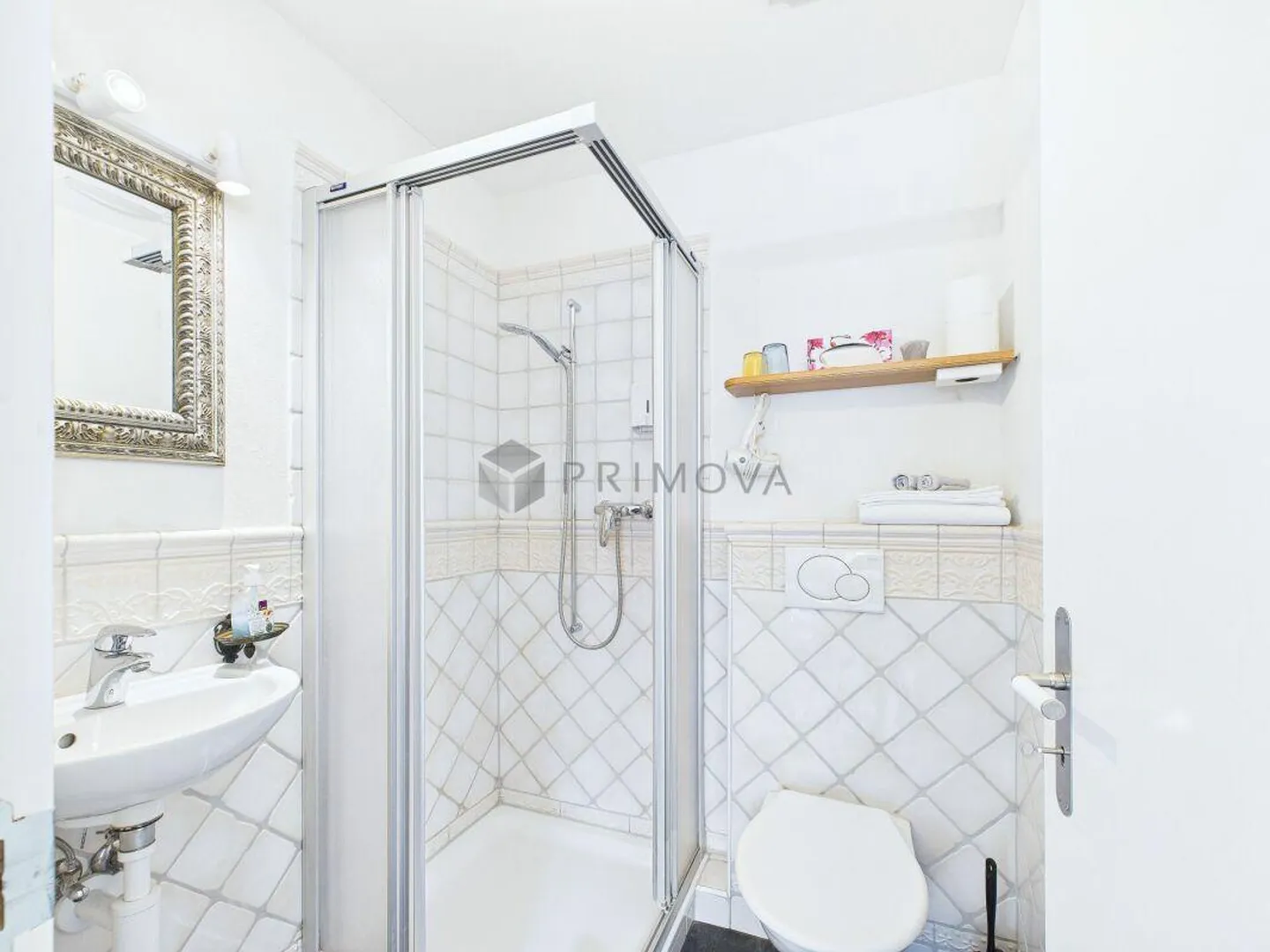 Townhouse jewel with its own garden area in immediate proximity to the SBB train station - Photo 9 of 10