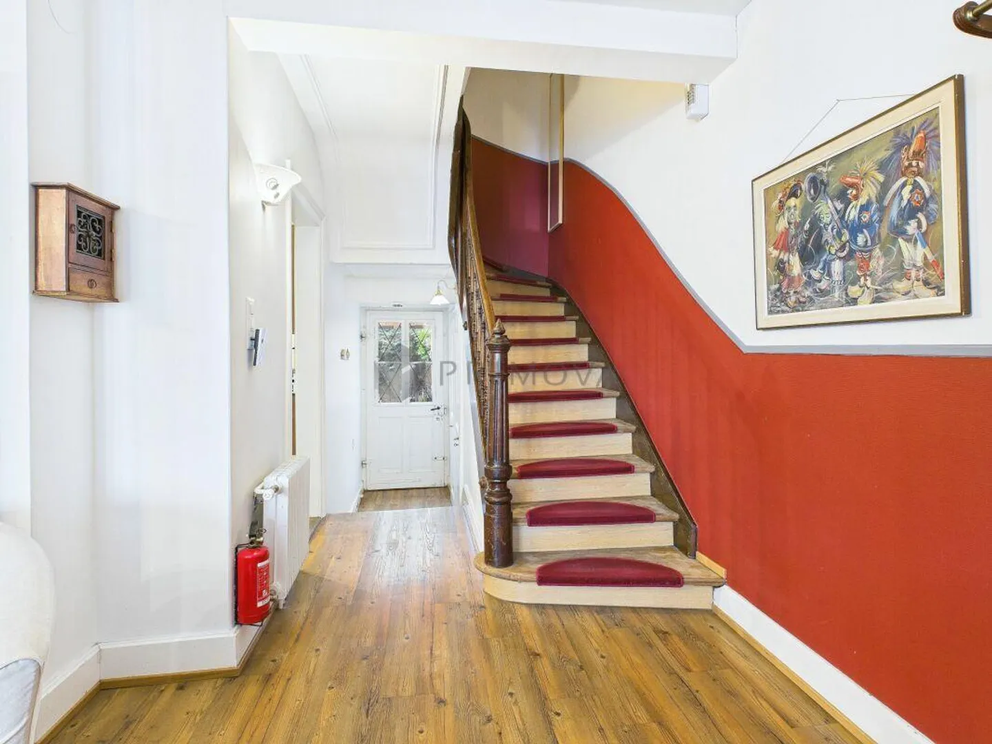 Townhouse jewel with its own garden area in immediate proximity to the SBB train station - Photo 3 of 10