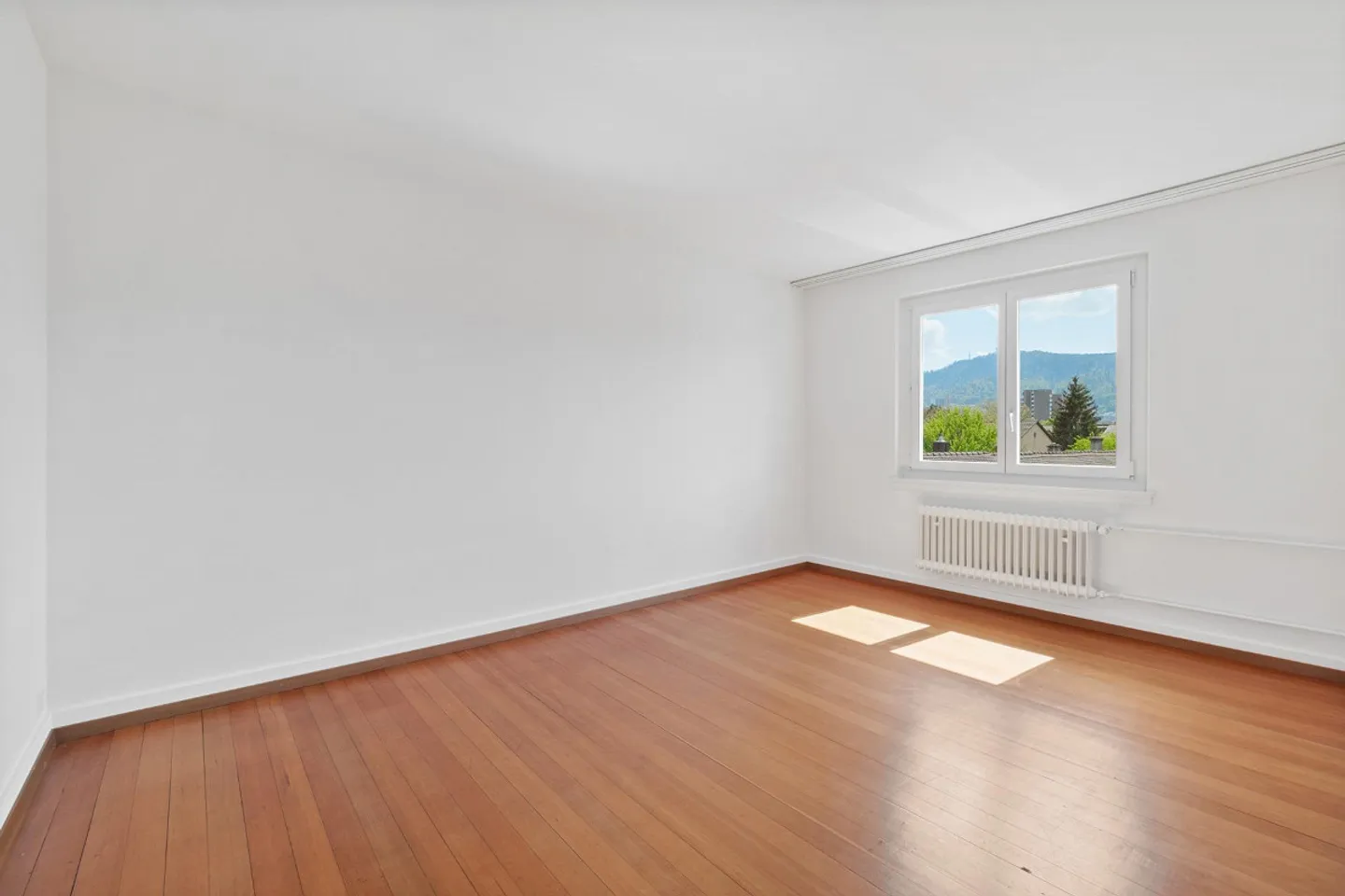 Appartement temporaire de 3 pièces au 3ème étage, à 8048 Zurich à louer jusqu'au 30.09.2026 - Photo 4 sur 7